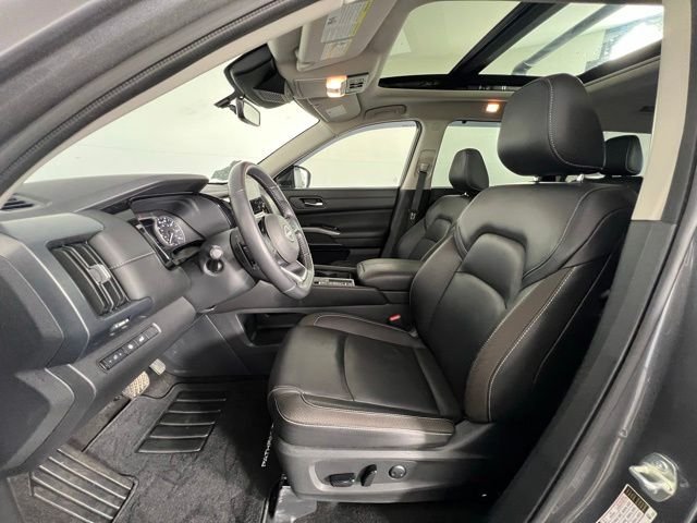 Used 2024 Gray Nissan SL image 11