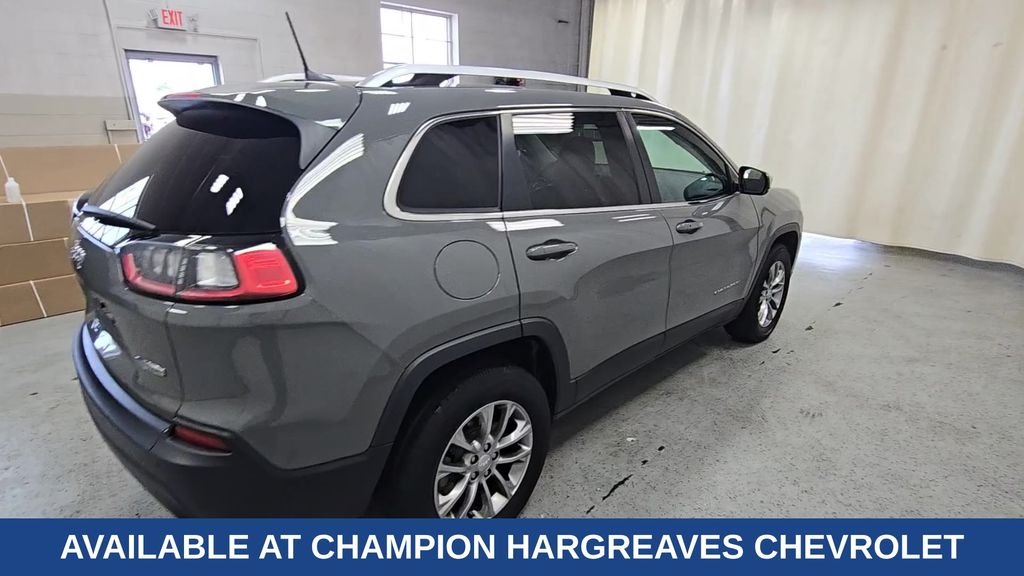 Used 2021 Gray Clearcoat Jeep Latitude Lux image 10