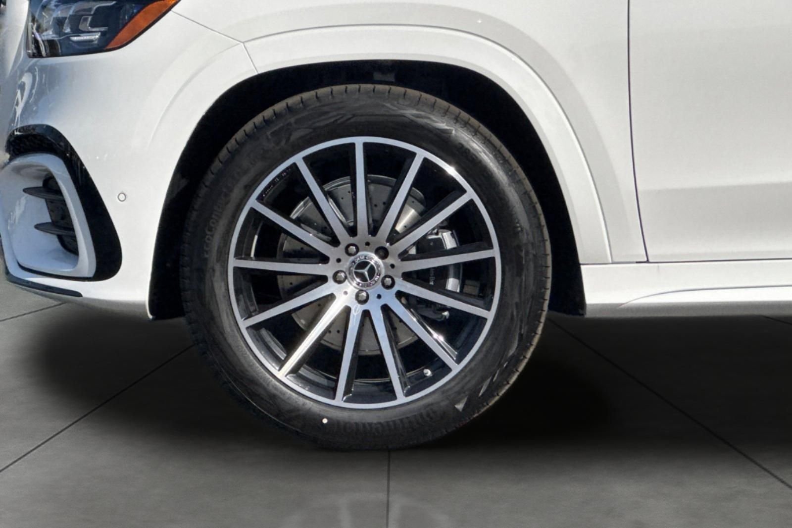 New 2026 Polar White Mercedes-Benz GLS 450 image 3