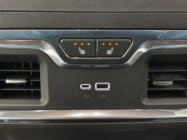 2026 GMC Sierra 1500 SLT - Photo 8