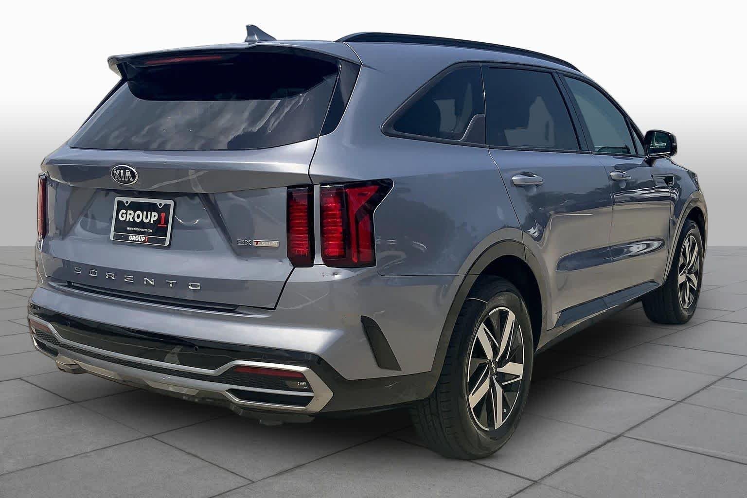 Used 2021 Everlasting Silver Kia EX image 13