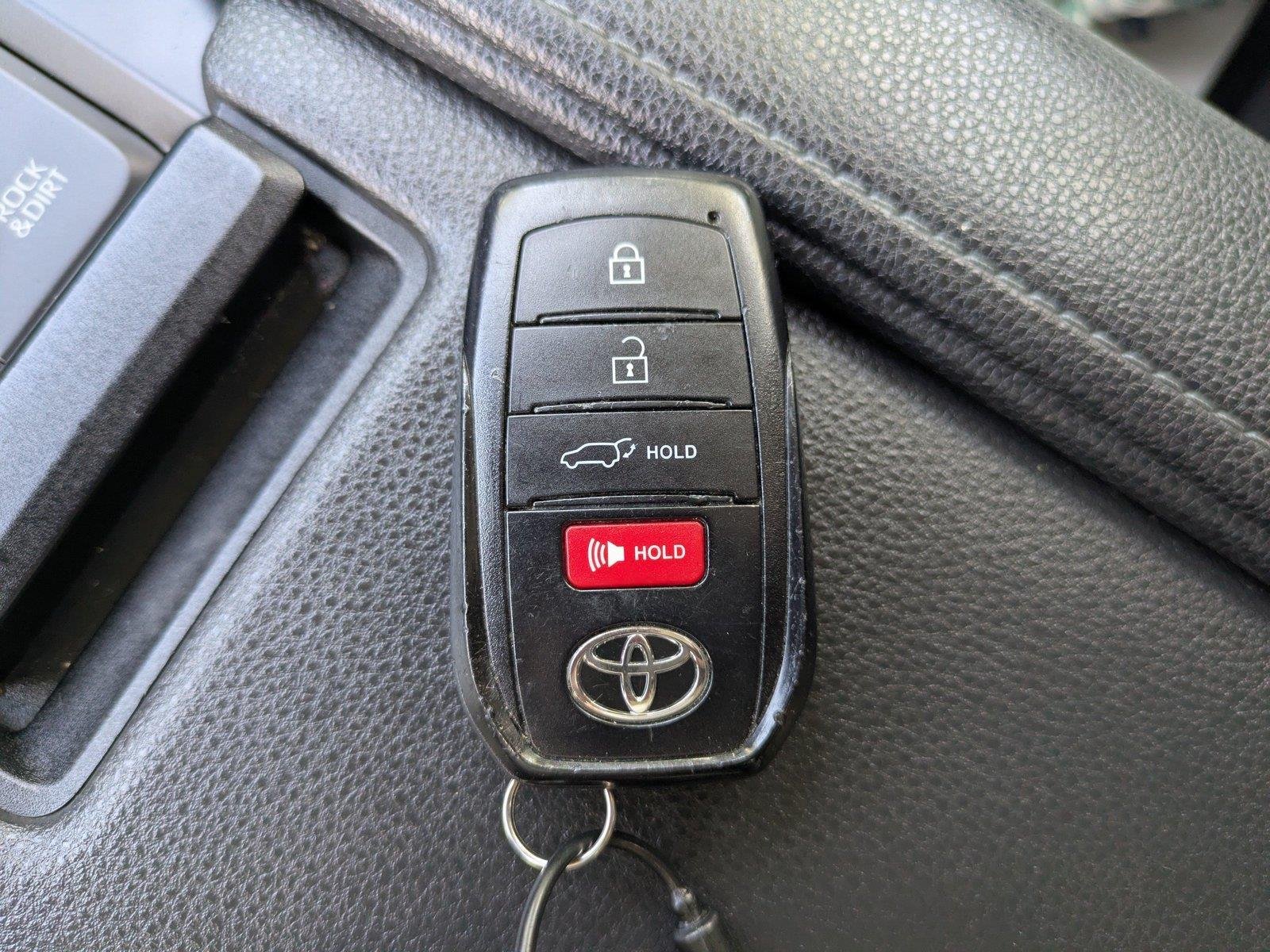 Used 2024  Toyota XLE image 28