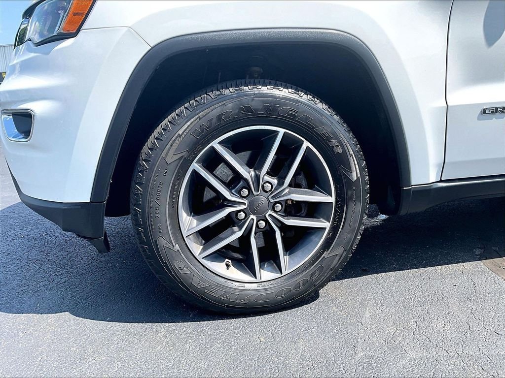 Used 2020 White Jeep Limited image 7