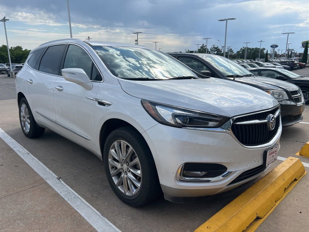 2020 Buick Enclave Essence's photo