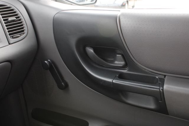 Used 2000 Green Ford XLT image 18