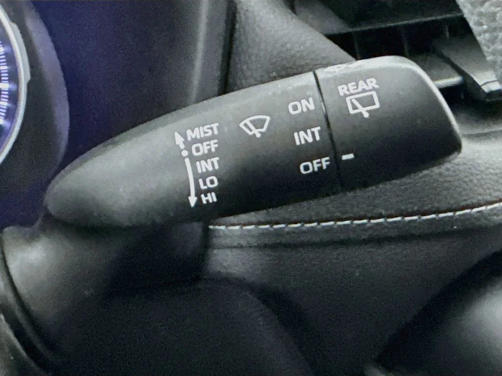 Used 2020 White Toyota LE image 13