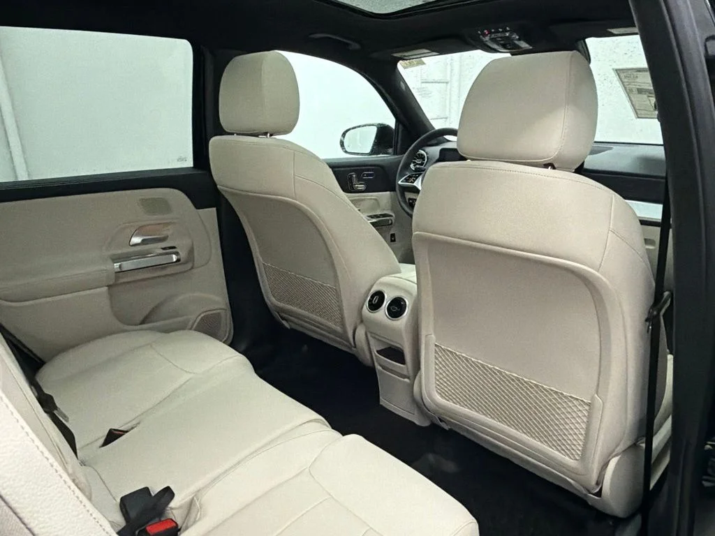 New 2026 Black Mercedes-Benz GLB 250 image 24