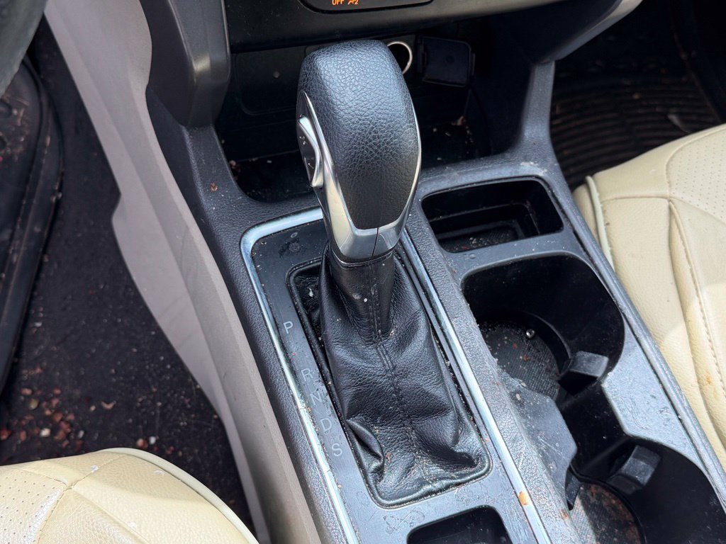 Used 2019 Green Ford SE image 18