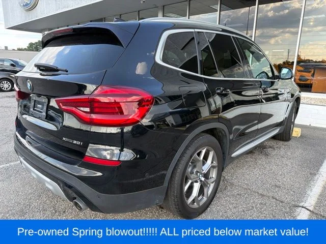 Used 2020 Black BMW xDrive30i image 6