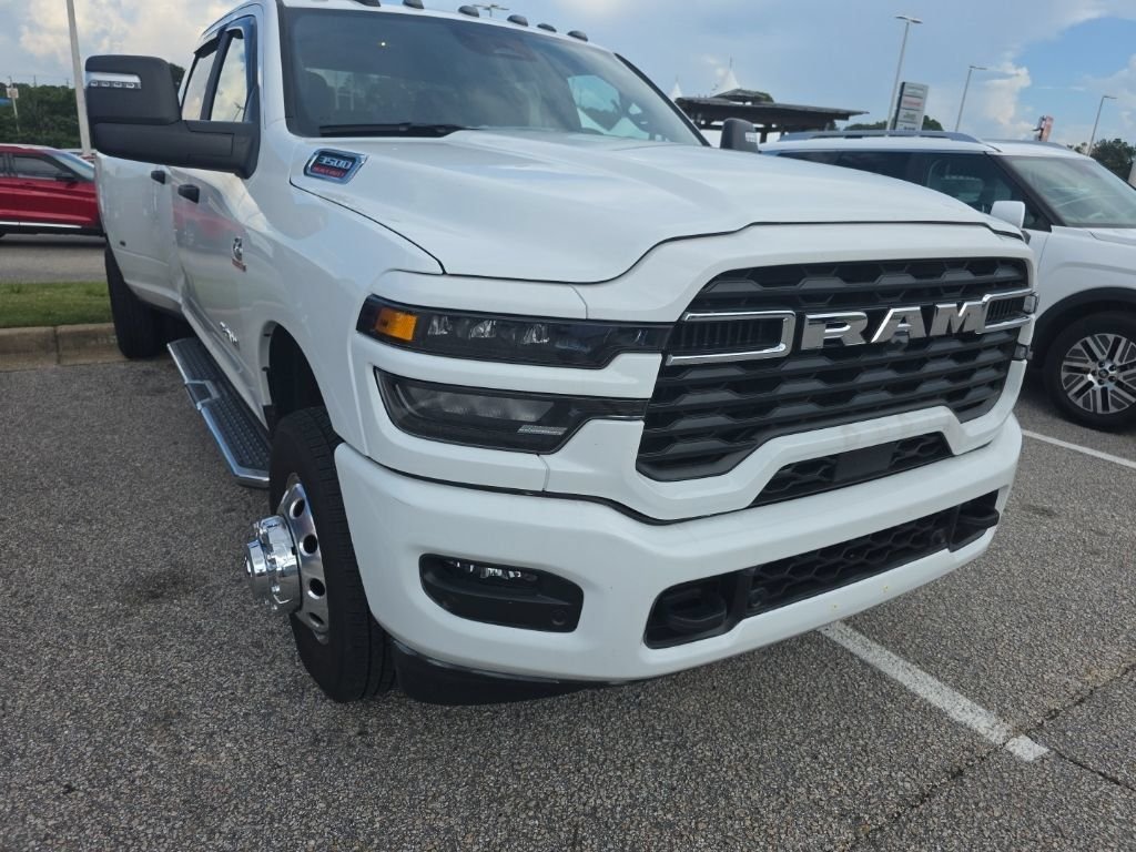 Used 2025 White Ram Big Horn image 11