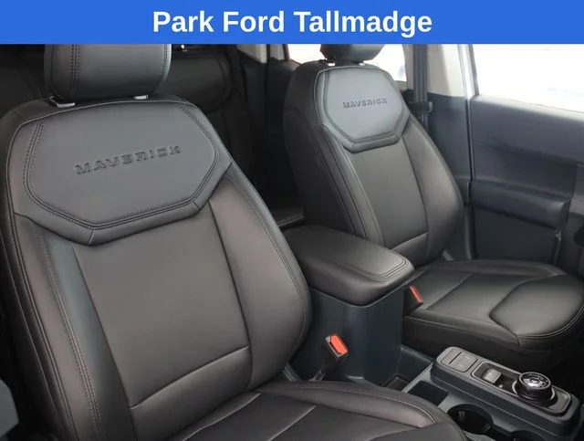 Used 2025 Oxford White Ford Lariat image 22