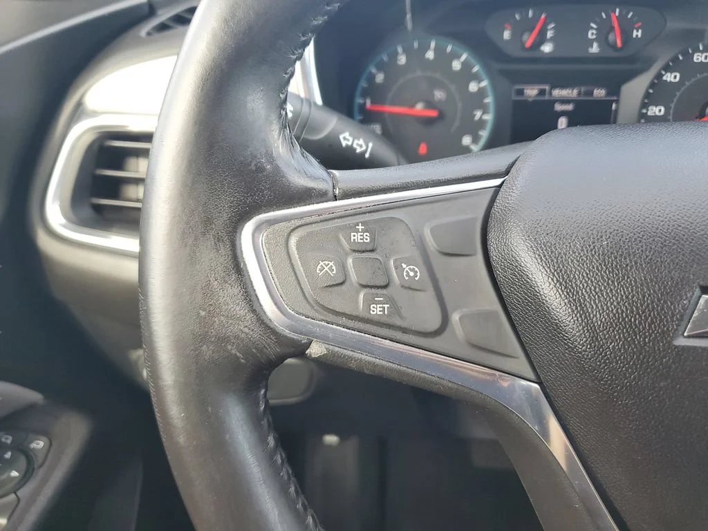 Used 2018 IRIDESCENT PEARL TRICOAT Chevrolet LT image 19