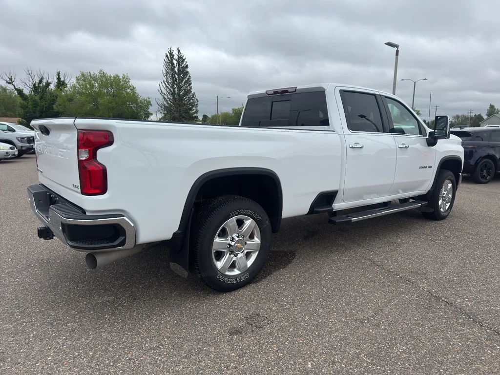 Used 2021 SUMMIT WHITE Chevrolet LTZ image 6