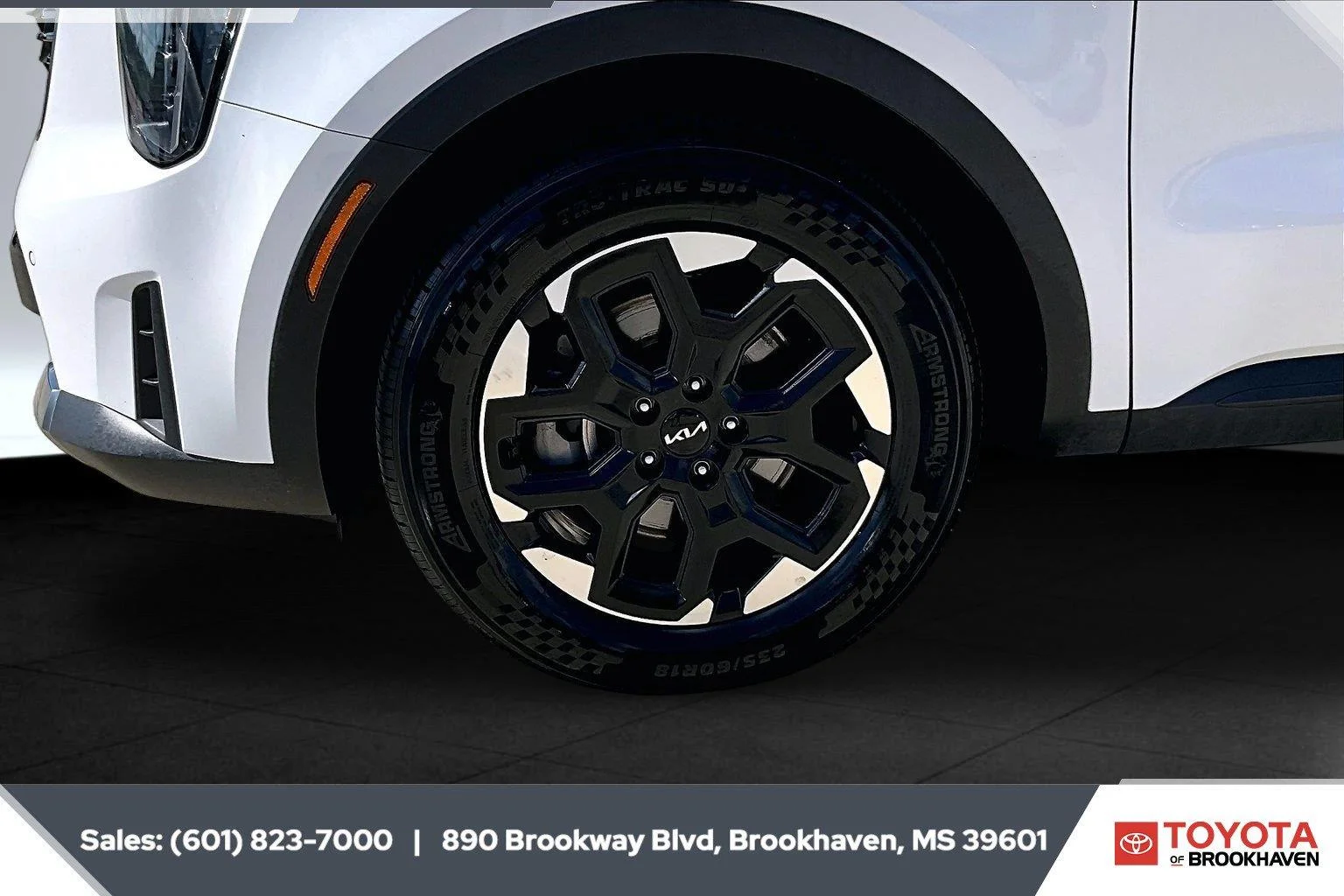 Used 2024 Glacial White Pearl Kia S image 7
