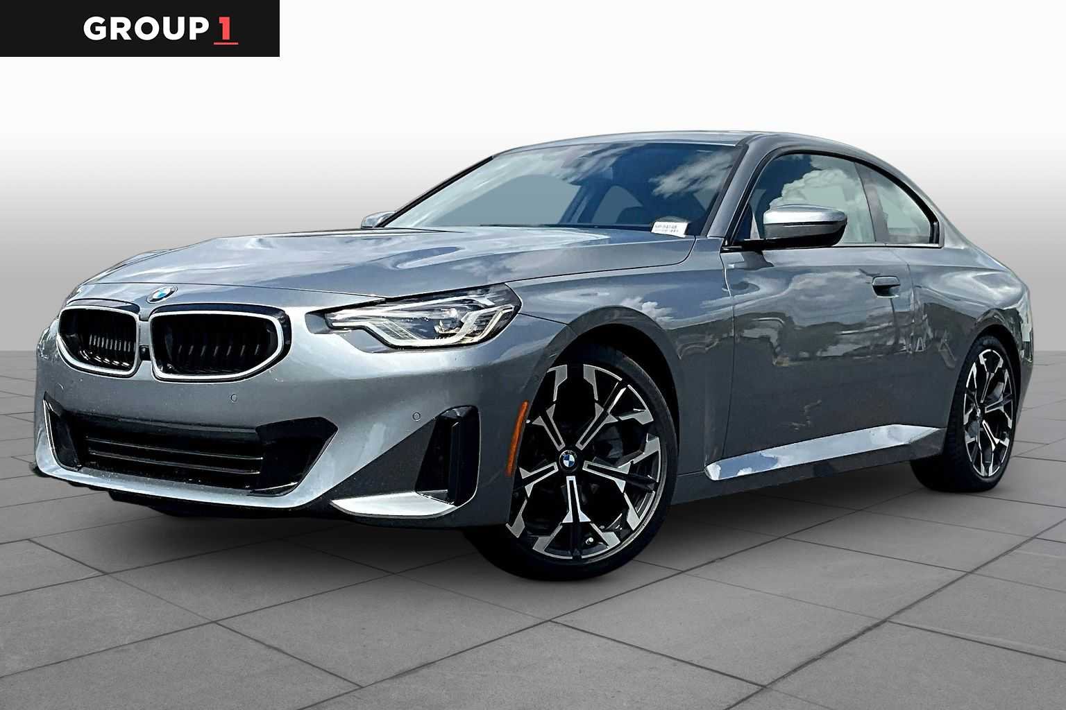2025 BMW 2 Series 230i Coupe's photo
