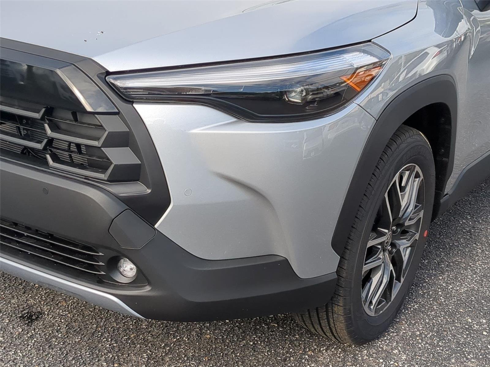 Used 2026 Sonic Silver Toyota XLE image 9