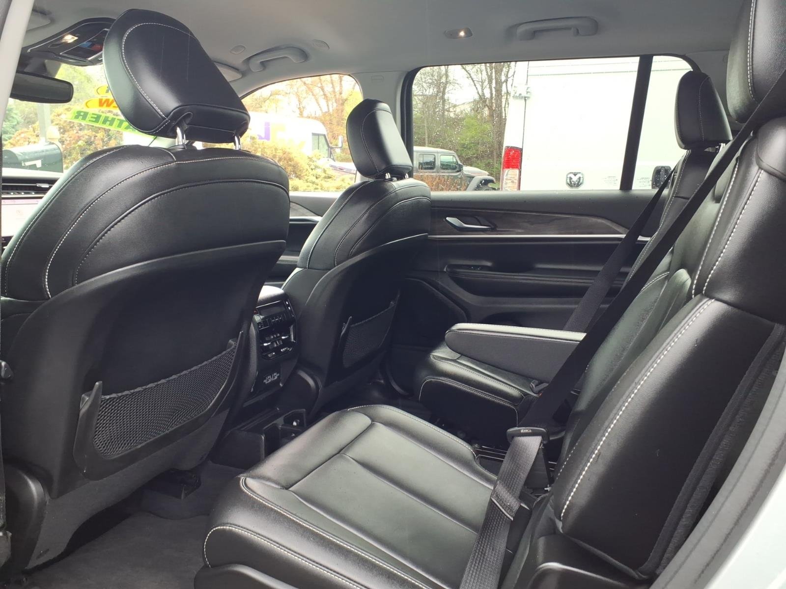 Used 2023 Silver Jeep Limited image 25