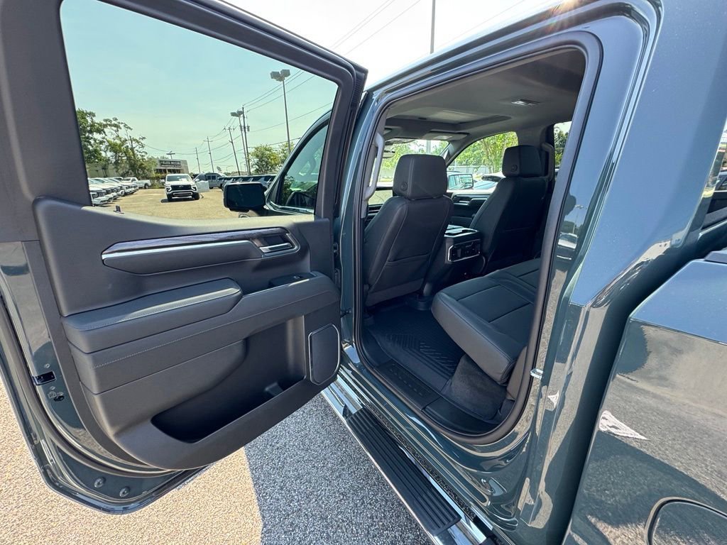 2026 Chevrolet Silverado 1500 LTZ - Photo 18