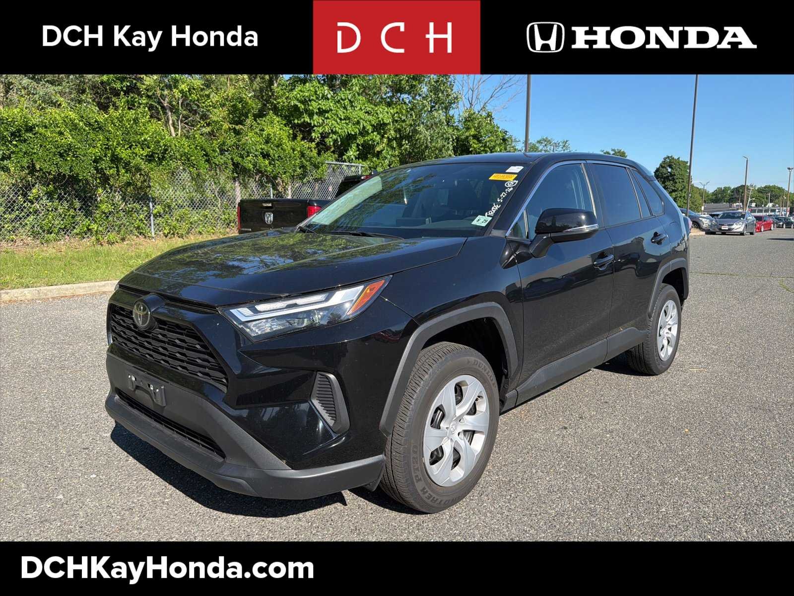 2024 Toyota RAV4 LE AWD's photo