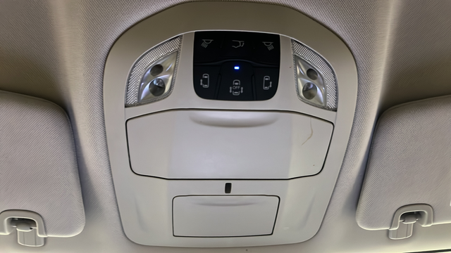 Used 2024 Silver Mist Clearcoat Chrysler Touring L image 34
