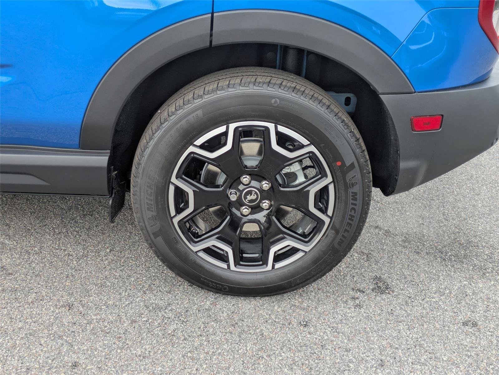 New 2025 Velocity Blue Metallic Ford Outer Banks® image 9