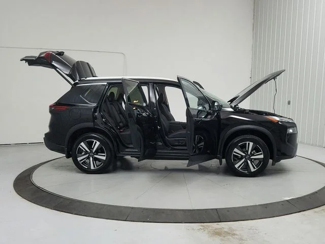 Used 2025 Black Nissan SL image 16