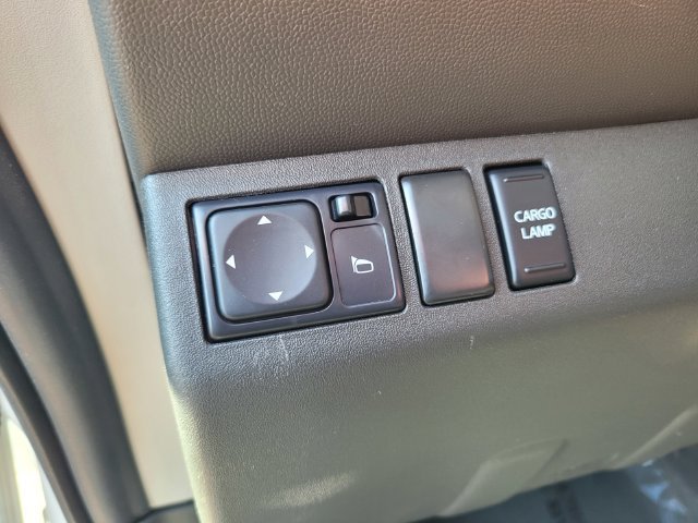 Used 2021 White Nissan SV image 19