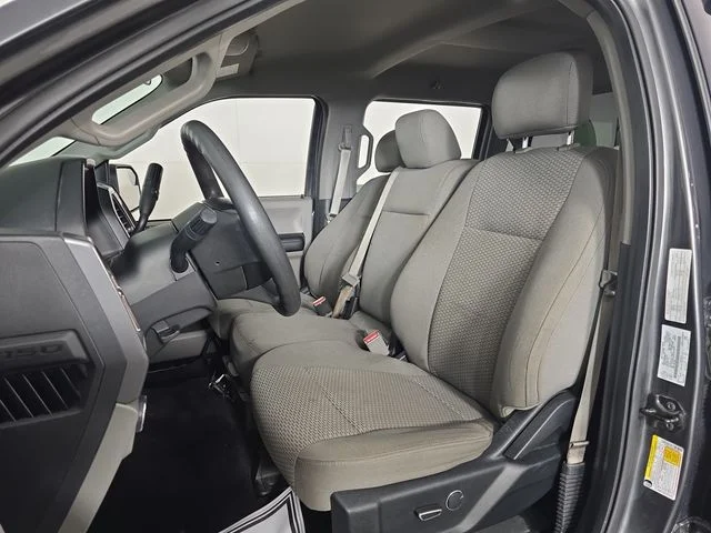 Used 2017 Magnetic Ford XLT image 19