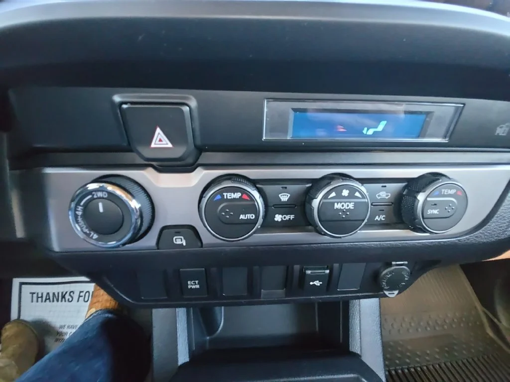 Used 2021 White Toyota SR image 23