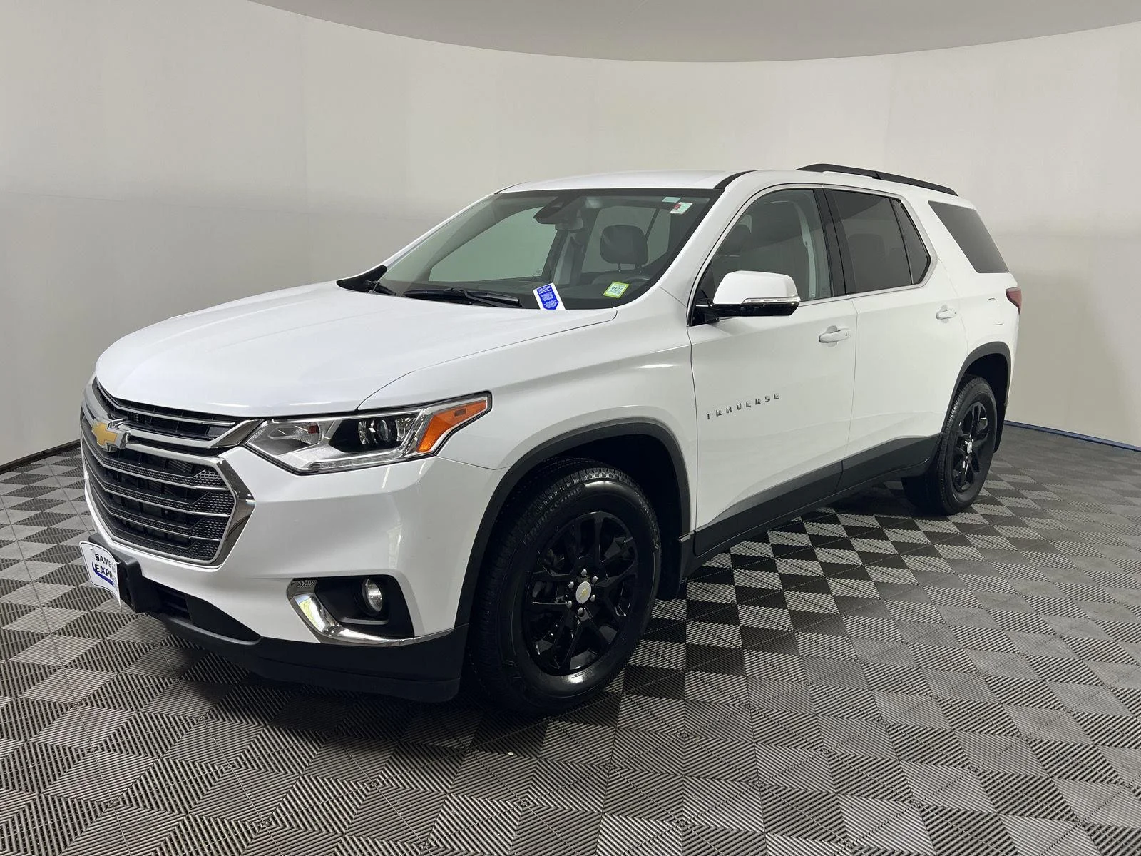 Used 2020 SUMMIT WHITE Chevrolet LT Cloth image 17