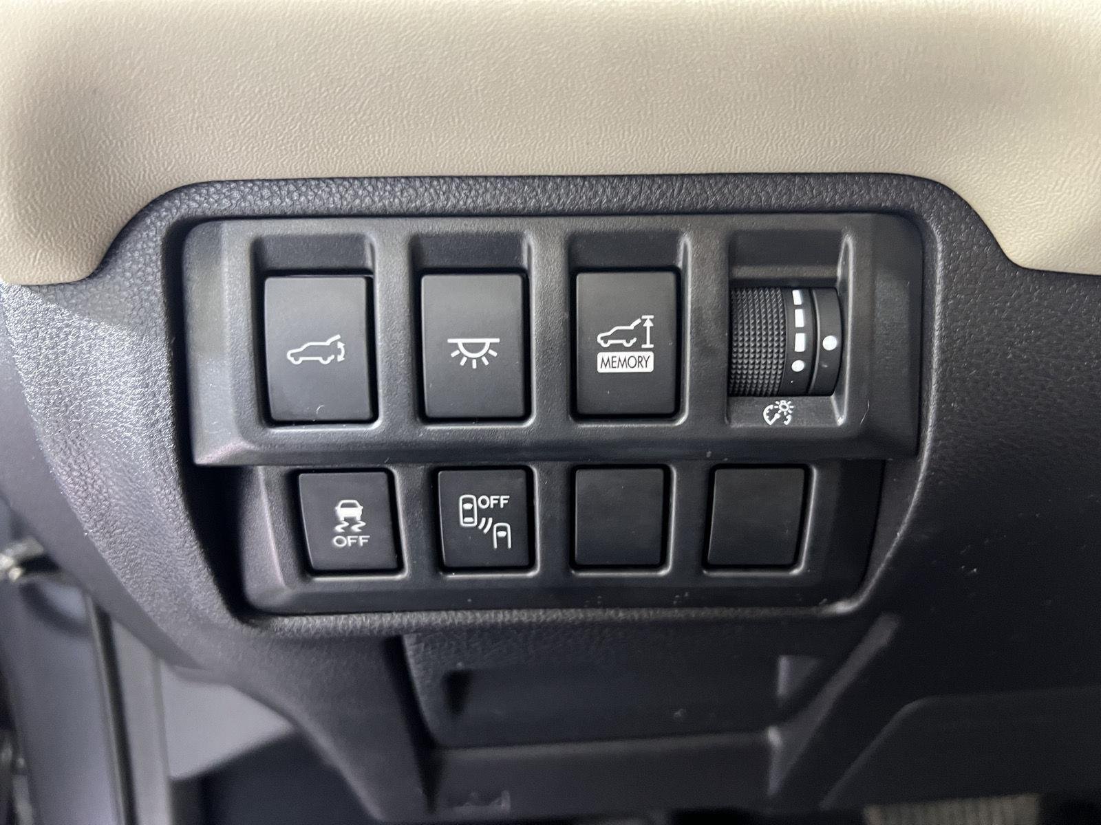 Used 2020 Magnetite Gray Metallic Subaru Touring image 17