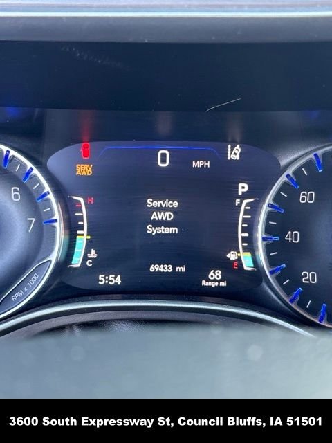Used 2020 Red Chrysler Launch Edition image 22