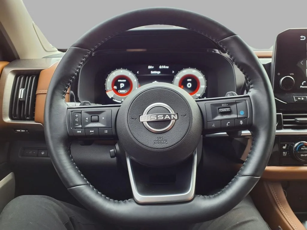 Used 2023 Gray Nissan Platinum image 15