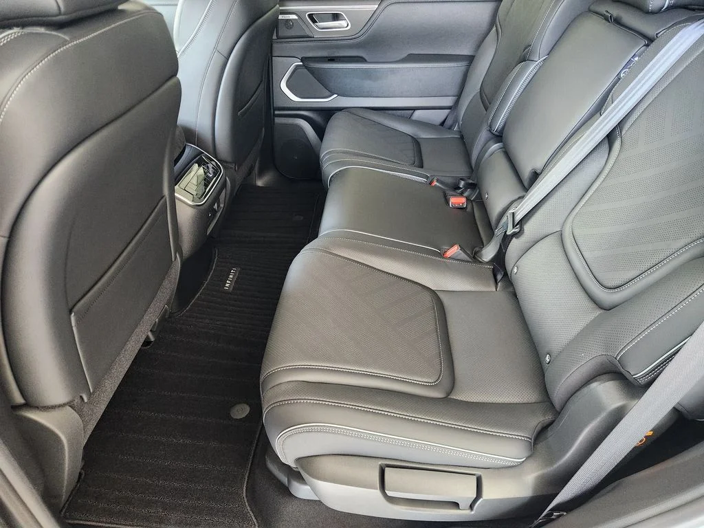 2026 INFINITI QX80 Luxe - Photo 11