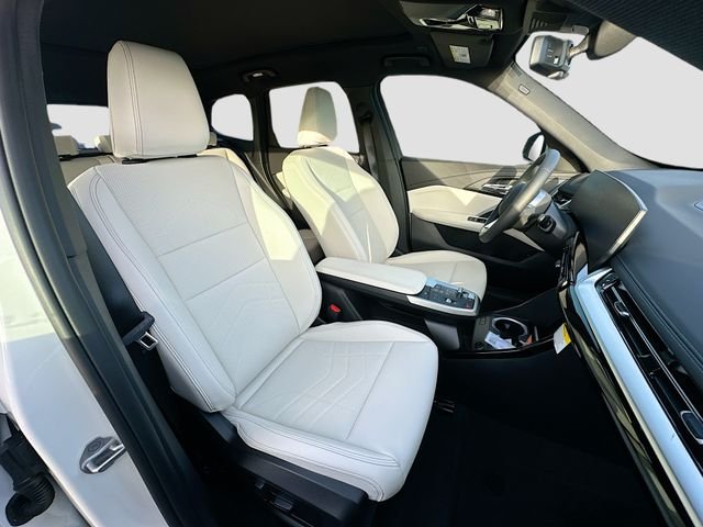 New 2026 White BMW xDrive28i image 23