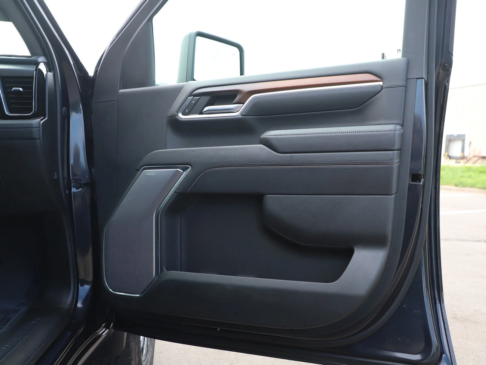Used 2024 Titanium Rush Metallic GMC Denali image 9