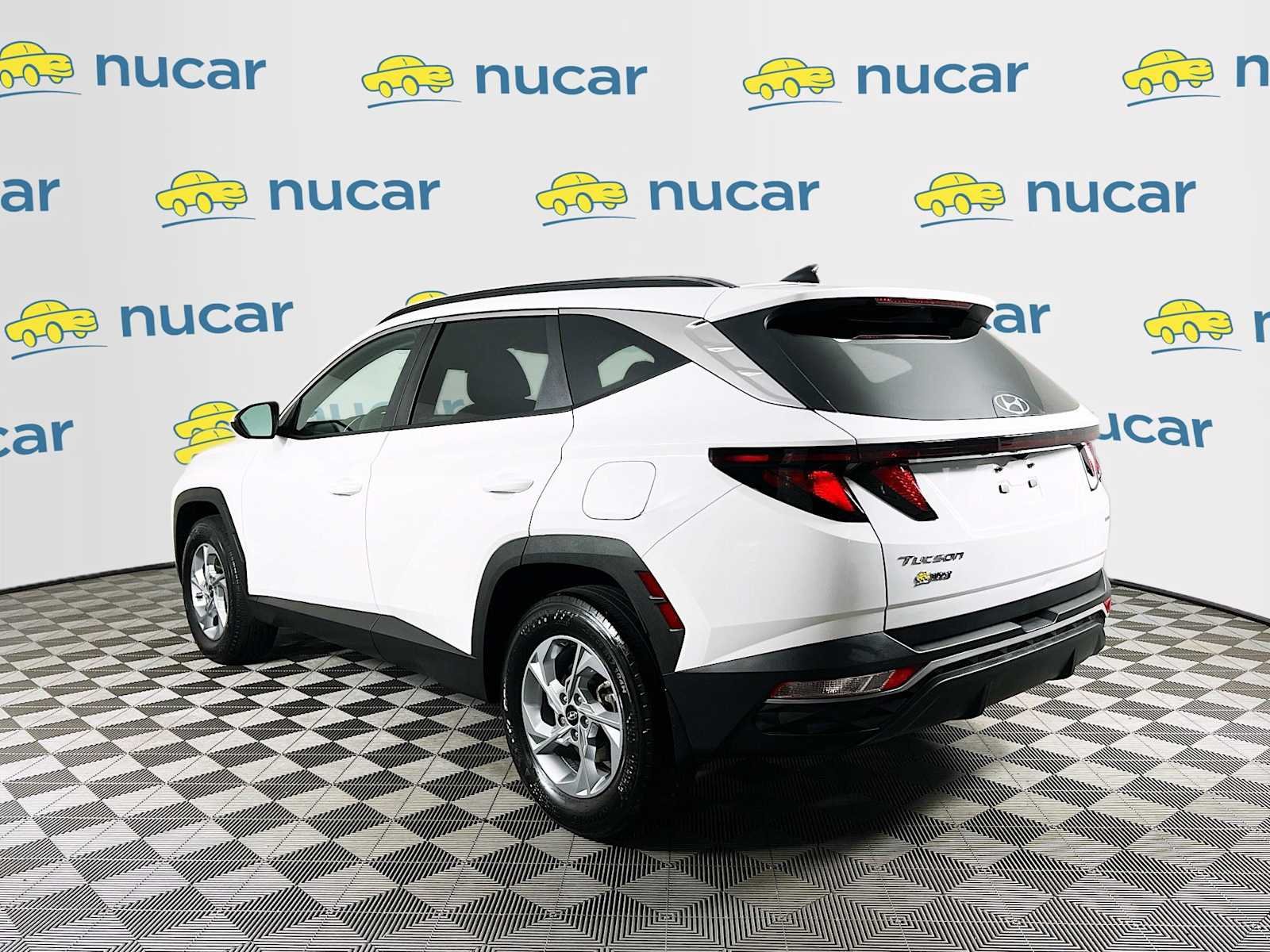 Used 2024 White Pearl Hyundai SEL image 5