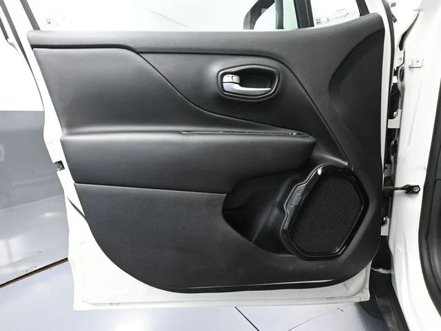 2020 Jeep Renegade Altitude - Photo 19