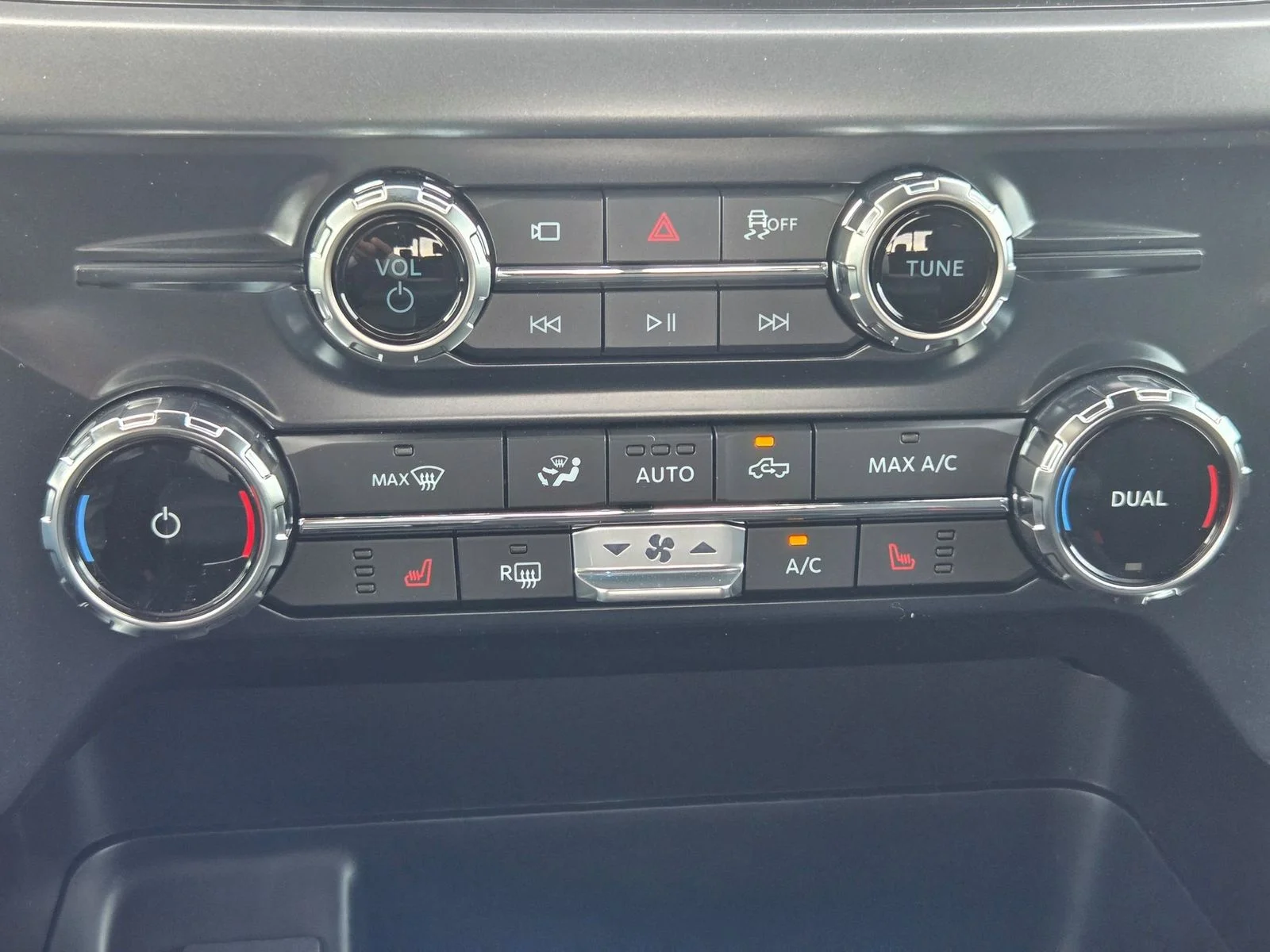 New 2026 Oxford White Ford XLT image 23