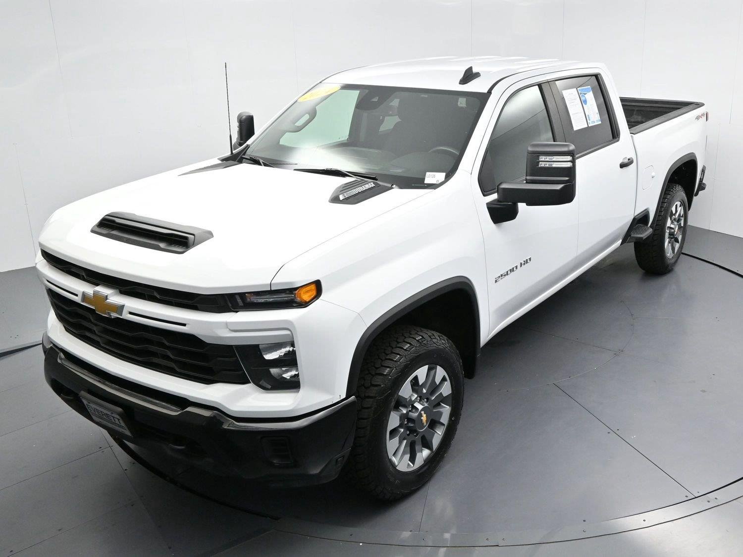 Used 2024 Summit White Chevrolet Custom image 36