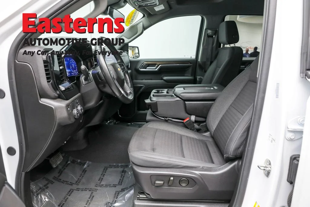 Used 2024 White Chevrolet LT image 14