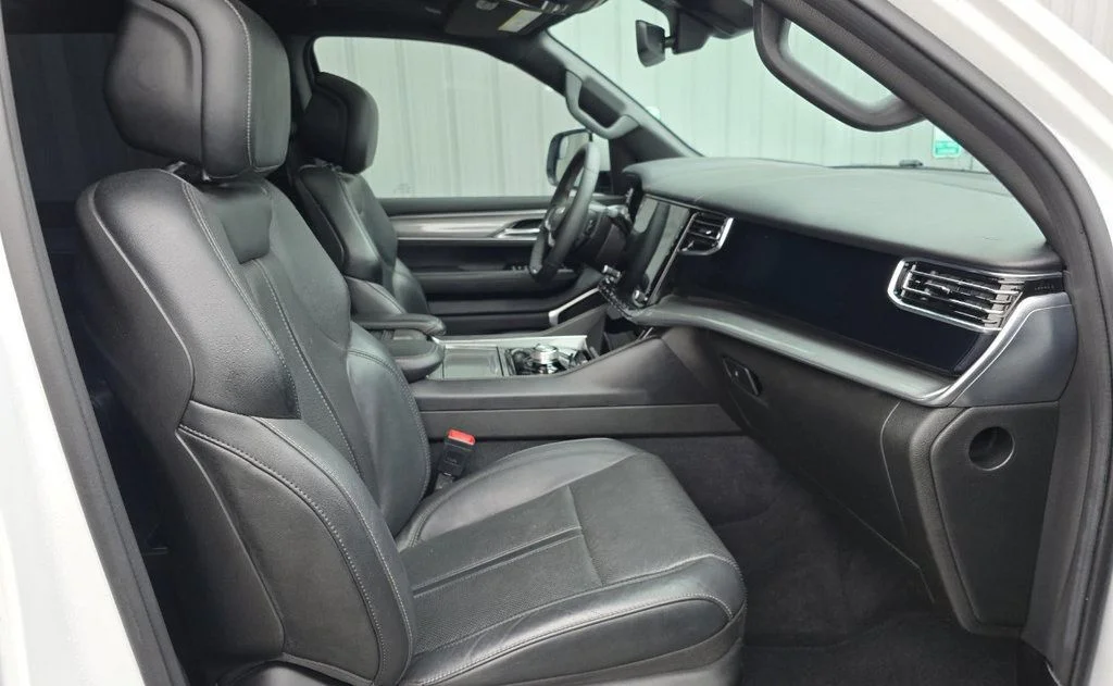 Used 2022 White Jeep Series II image 8