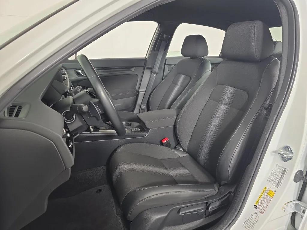 2025 Honda Civic Sport - Photo 23