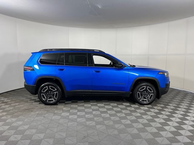 New 2026 Hydro Blue Pearl-Coat Exterior Paint Jeep Limited image 4