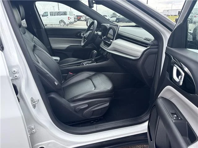 Used 2025 Bright White Clearcoat Jeep Limited 4x4 image 26
