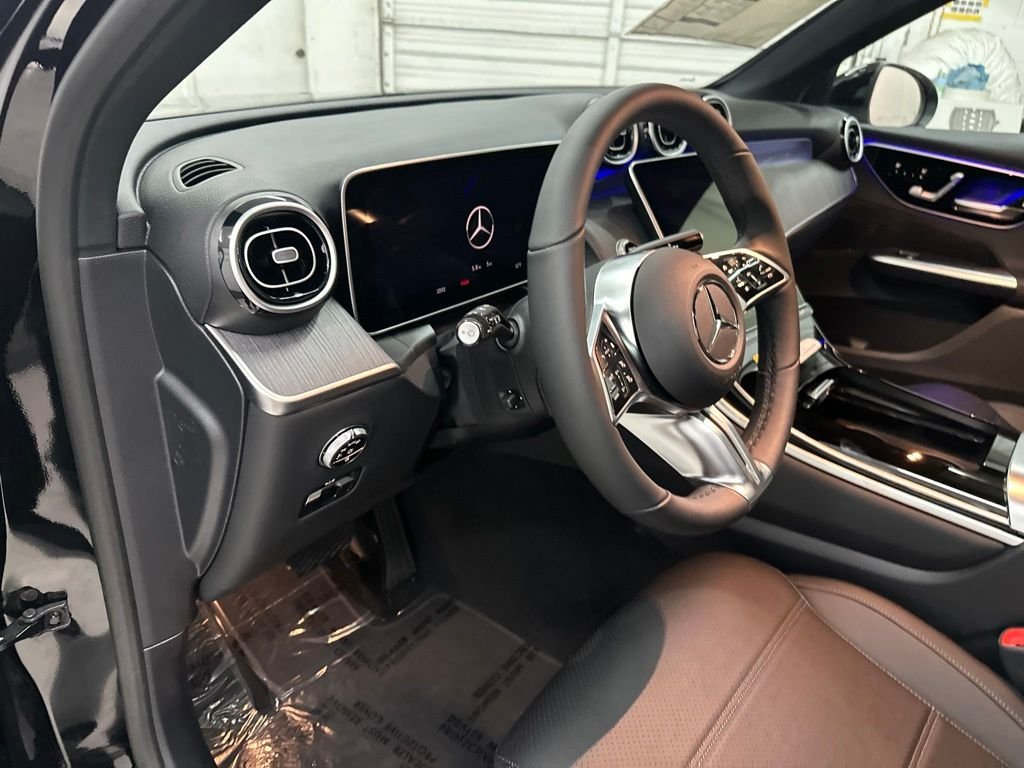 New 2026 Black Mercedes-Benz GLC 300 image 13
