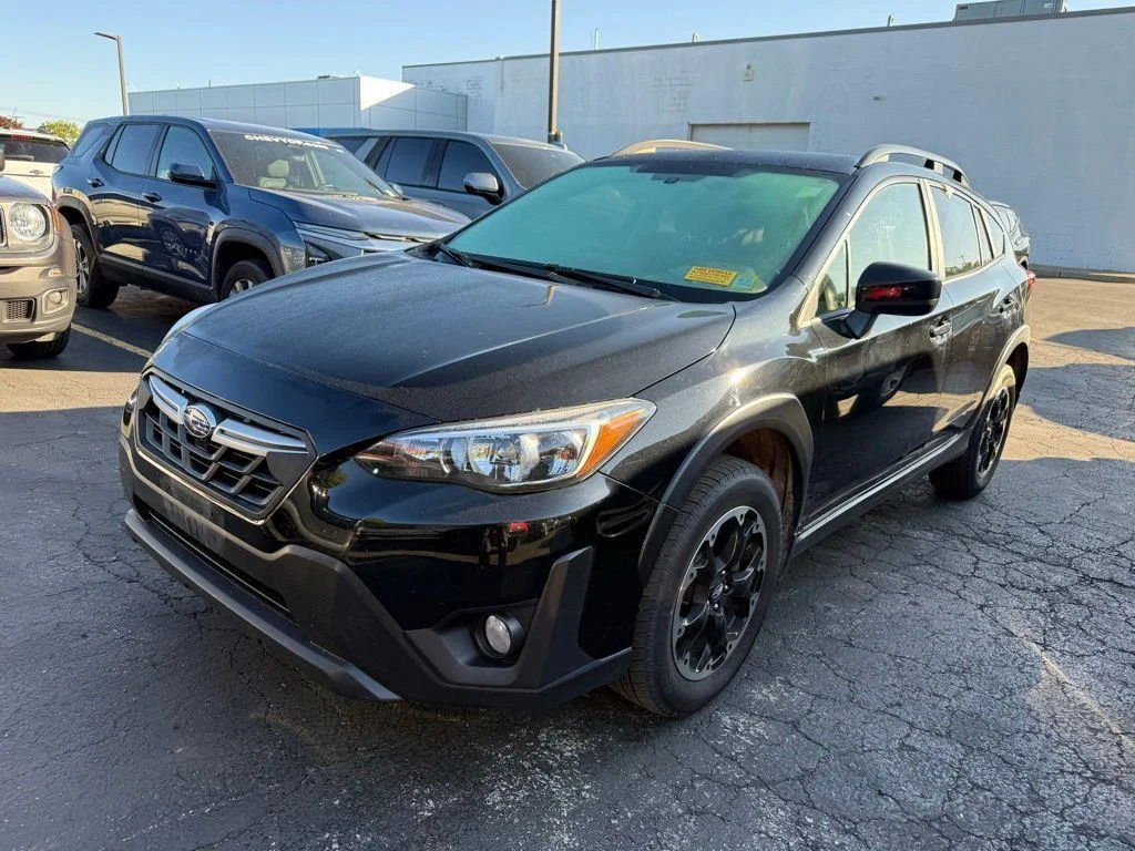 Used 2021 Crystal Black Silica Subaru Premium image 2