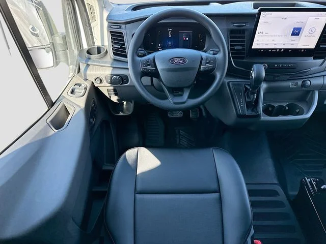 New 2026 Oxford White Ford Base image 15
