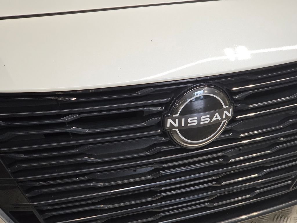 Used 2023 White Nissan 2.5 SV image 13