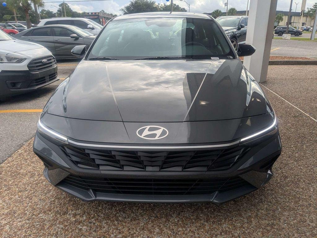 New 2026 Gray Hyundai SEL Sport Plus image 9